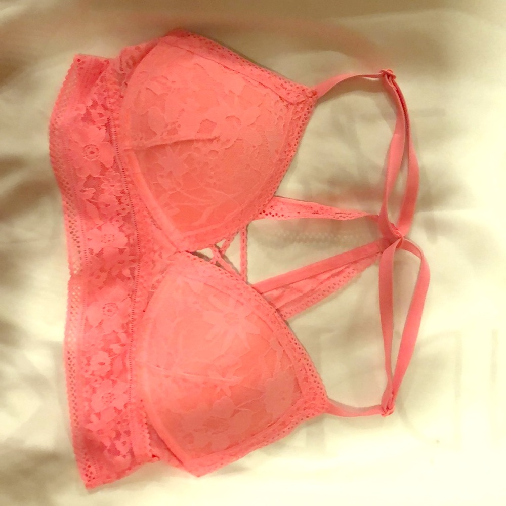 HOT PINK BRALETTE🔥🔥